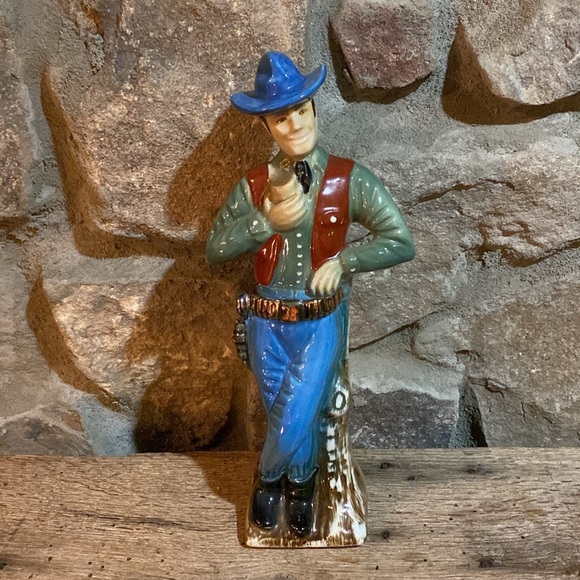 VTG. 1950s MCM Cowboy Figure. Porcelain/Ceramic. 11in. - Picture 3 of 11